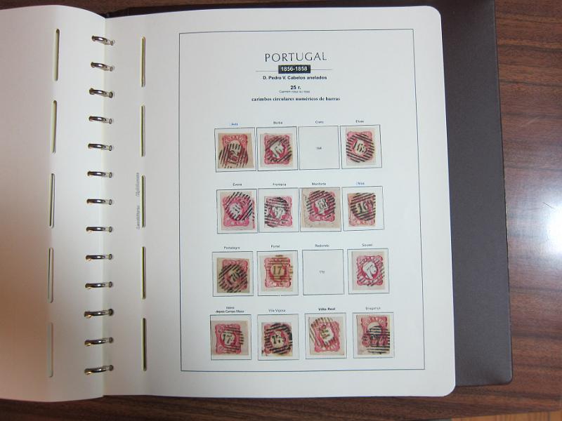 0015 (60).jpg -     Lote:    15      Marcofilia      Lotes Especiais       Descrição:      Portugal.   Colecção especializada de marcas numéricas das 1.ª e 2.ª reformas em selos de 25 reis, desde D. Maria II até D. Luís I, de frente. Lote a ver.        Lote       Valor Base:     &euro; 1.500,00     Valor Venda:     &euro; 3.000,00     